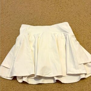 Super cute white tennis skirt
